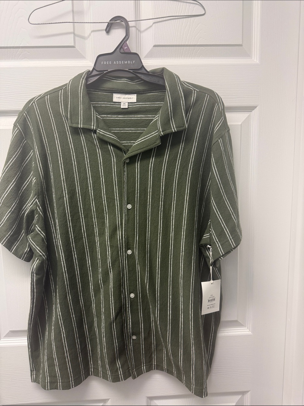 Men's Olive Green Stripe Short-Sleeve Button Shirt